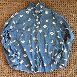 American Vintage Denim Button-Down Shirt with White Daisy Print